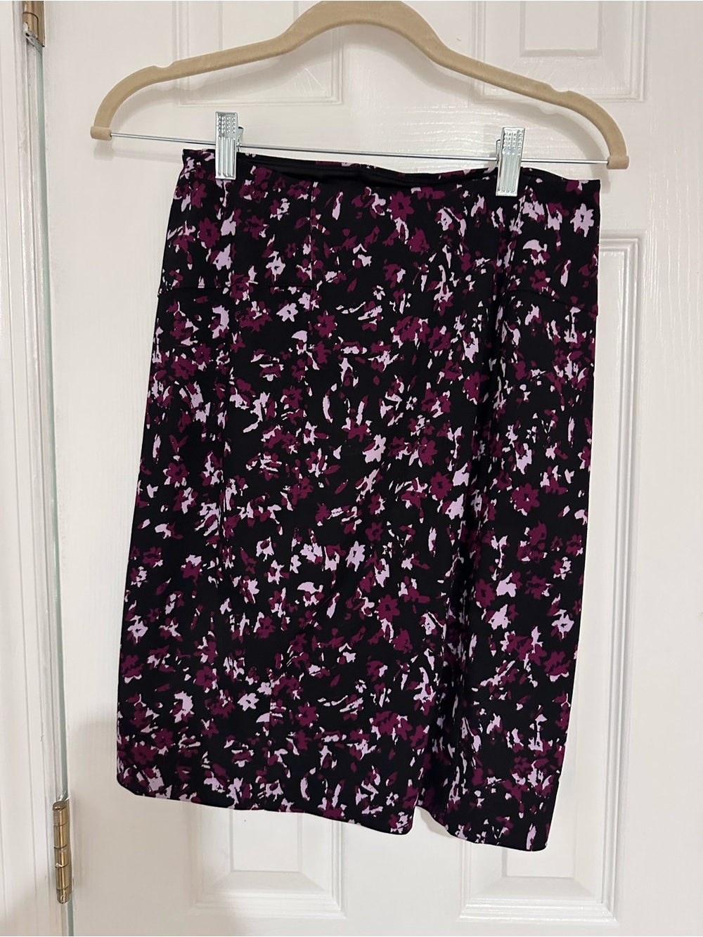 Lysse Floral Midi Skirt in Black and Plum